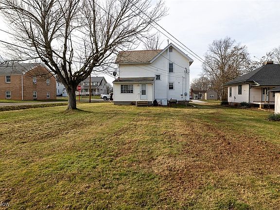 4th image of 516 S Main St