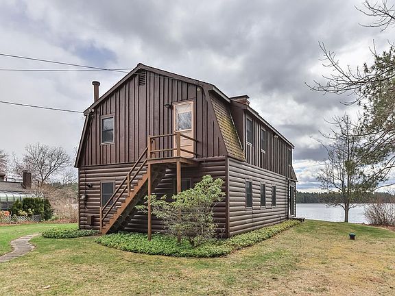 2nd image of 7 Howards Grv