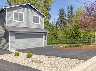 202 Creekside Dr, Port Angeles, WA 98362
