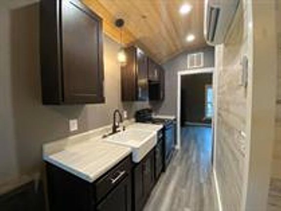 2nd image of 207 W Wright St