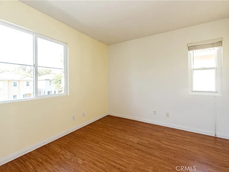 218 Kensington Park — Photo 10