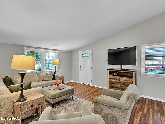 2nd image of 3031 Nepperhan Rd