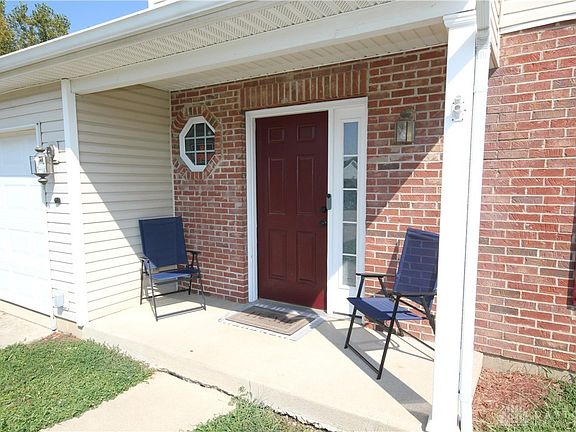 3rd image of 229 Southwind Blvd