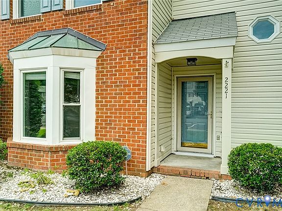 5th image of 2221 High Bush Cir