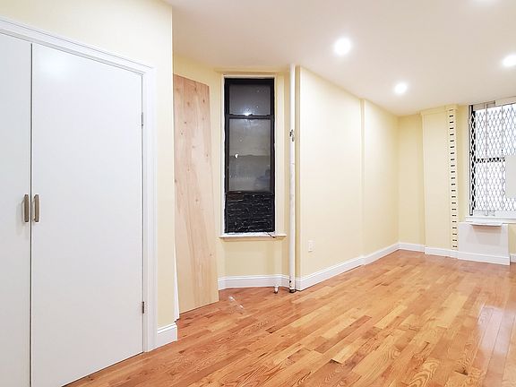 4th image of 215 W 16th St #2FW