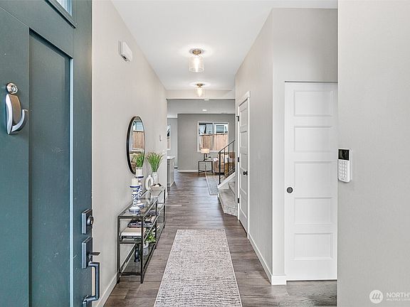 2nd image of 6125 41st Street NE