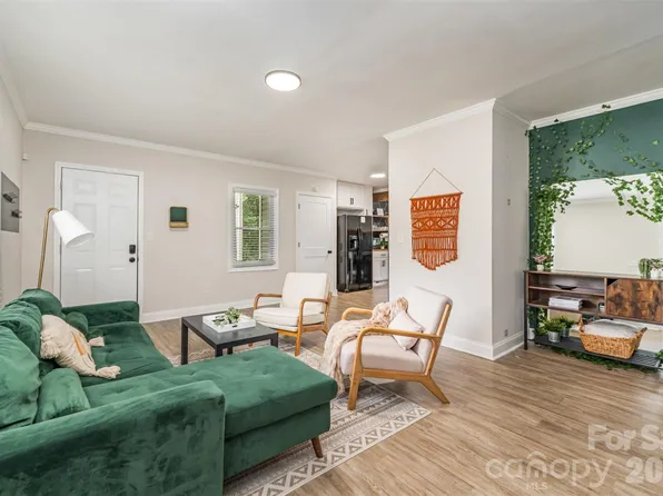 2601 Ashley Rd, Charlotte, NC 28208