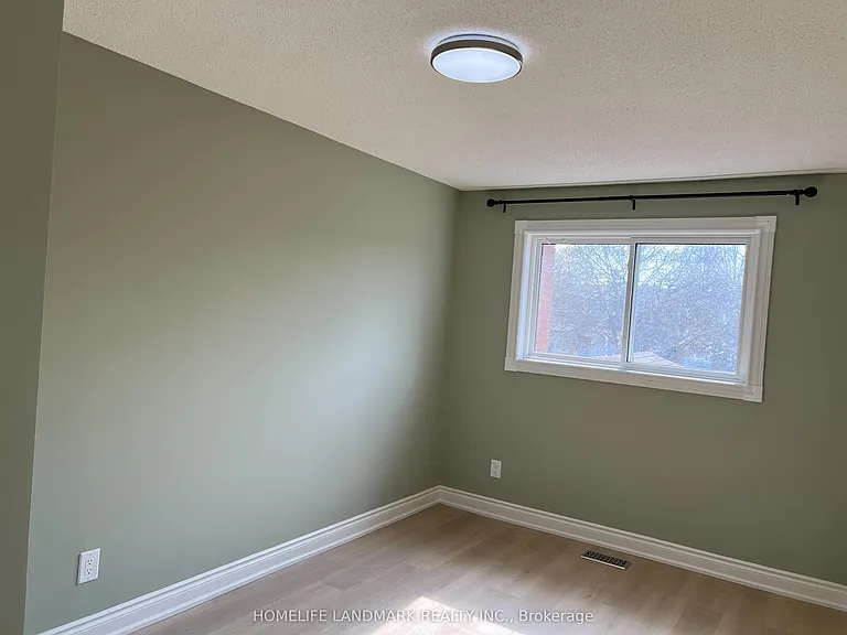 70 Lady Churchill Ct — Photo 12