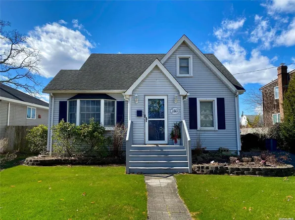 280 West Avenue, Patchogue, NY 11772