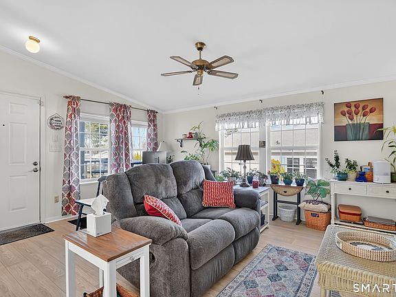 2nd image of 7 Eastview Road