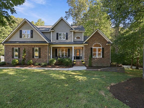 3rd image of 3560 Saddle Ridge Rd