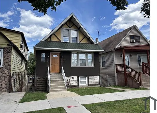 10431 S Avenue F — Photo 2