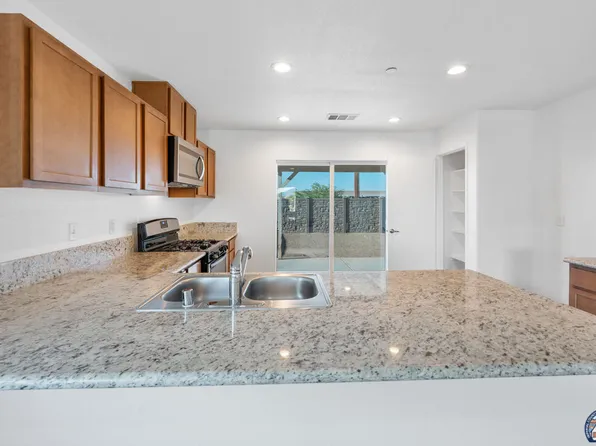 514 Quail Ct, Imperial, CA 92251