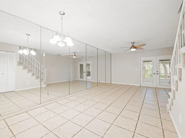 5902 Stratton Park Dr — Photo 10