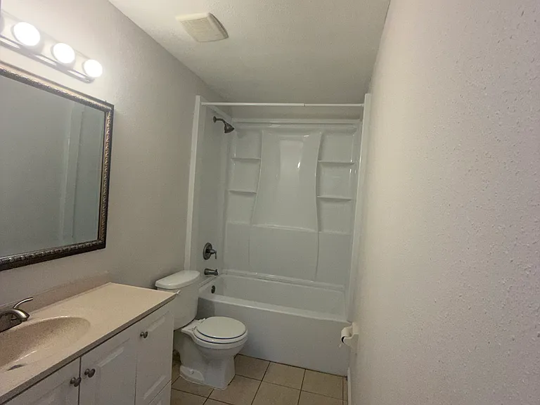 1114 Polk Ave #A — Photo 8