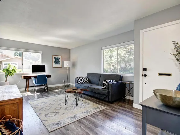 8151 La Riviera Dr, Sacramento, CA 95826