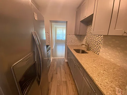 Rented by Premier Metro Realty Corp | media 3