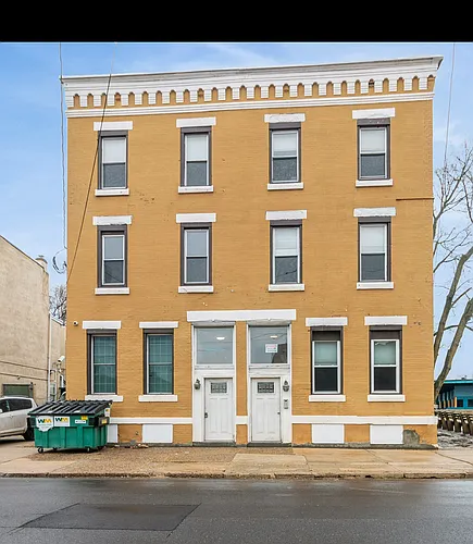 525-527 Penn St Photo 1
