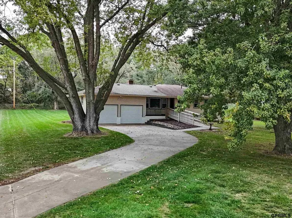 7115 N Irvington Rd, Omaha, NE 68122