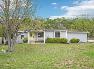 222 Verde Creek Dr, Center Point, TX 78010