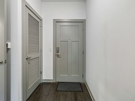 5th image of 1638 54th Ave N #101