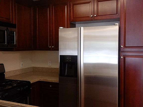 4th image of 5515 Canoga Ave APT 116