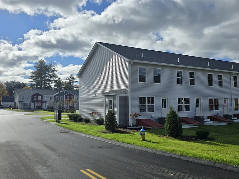 2-5 Megway Ct — Photo 6
