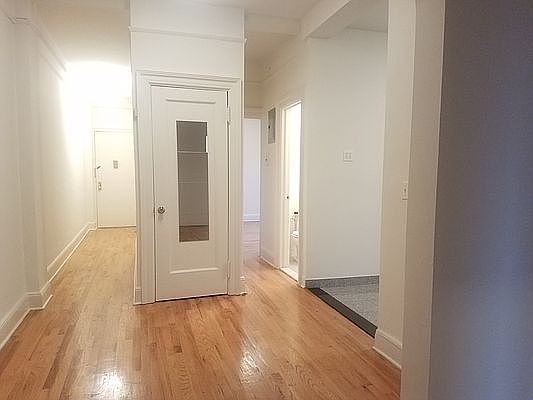 3rd image of 509 Cathedral Pkwy #10PN