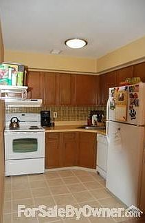 Kitchen
						:
						New tile floor