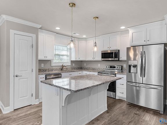 4th image of 16118 Blackburn Ln