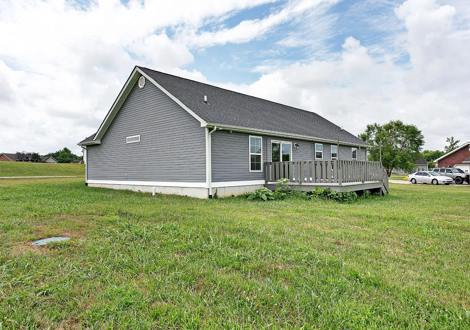 196 Clearfield Dr — Photo 4