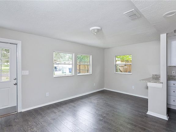 3rd image of 3420 E Lambright St