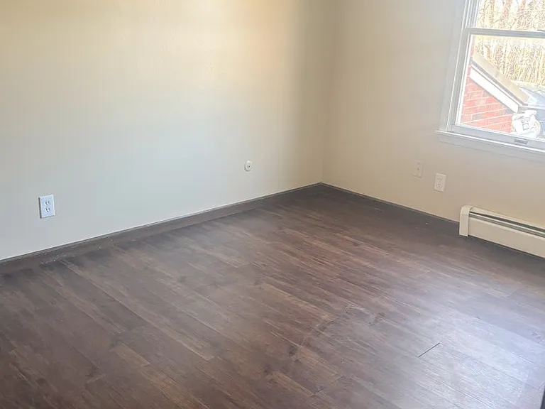 364 Robert Dr — Photo 14