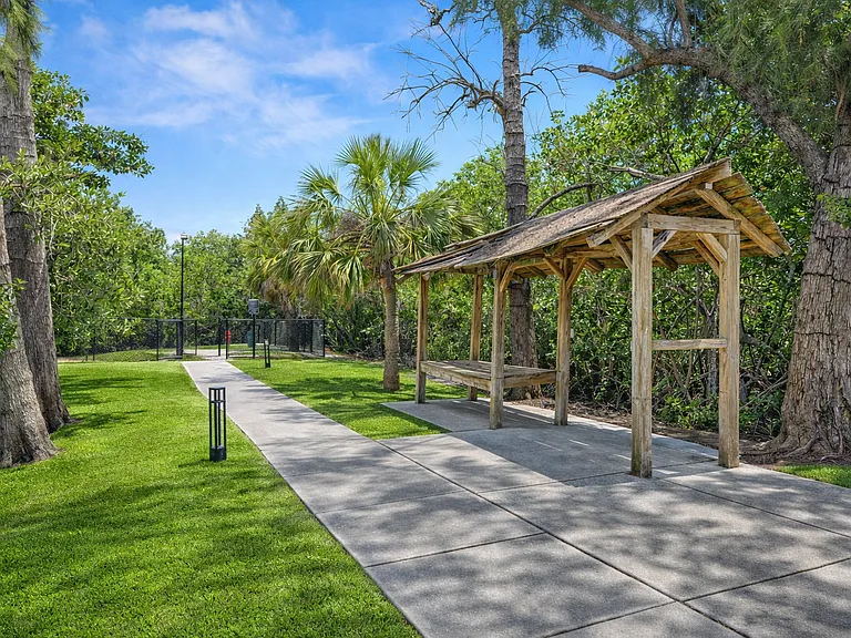 Seminole Vista - Park Portfolio — Photo 10
