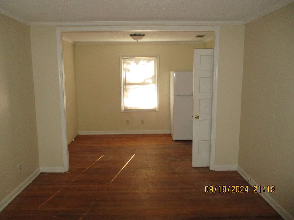 2nd image of 1304 Highland Ave