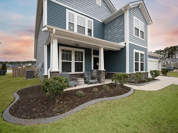 5th image of 315 Beachgrass Ln