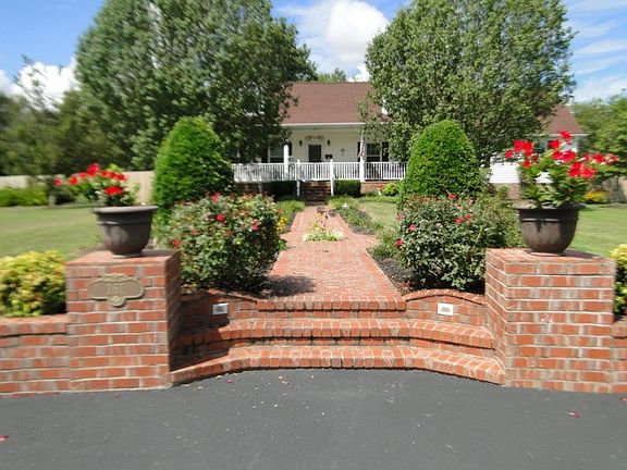 2nd image of 161 Brown Ln