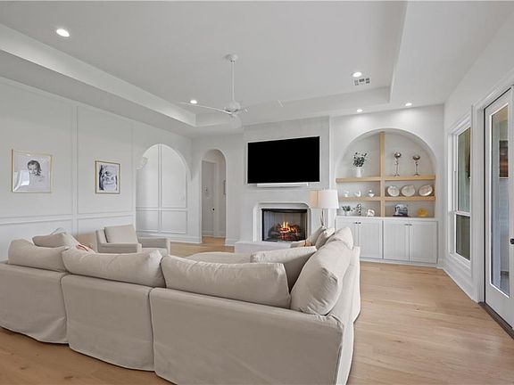 4th image of 1525 Black Pine Ct