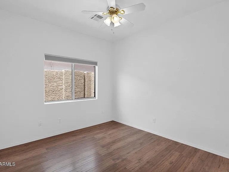 5820 S 26th Pl — Photo 19