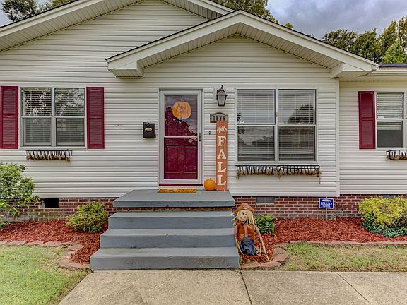 2nd image of 1836 Skipland Pl