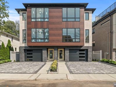 808 Jassamine Way, Fort Lee, NJ, 07024