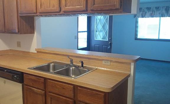 4th image of 2721 Brookdale Ln