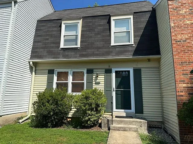 3 bed, 3.5 bath, 1056 sqft, $3,000 — Photo 1