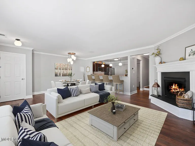 62 Dover Ct — Photo 6