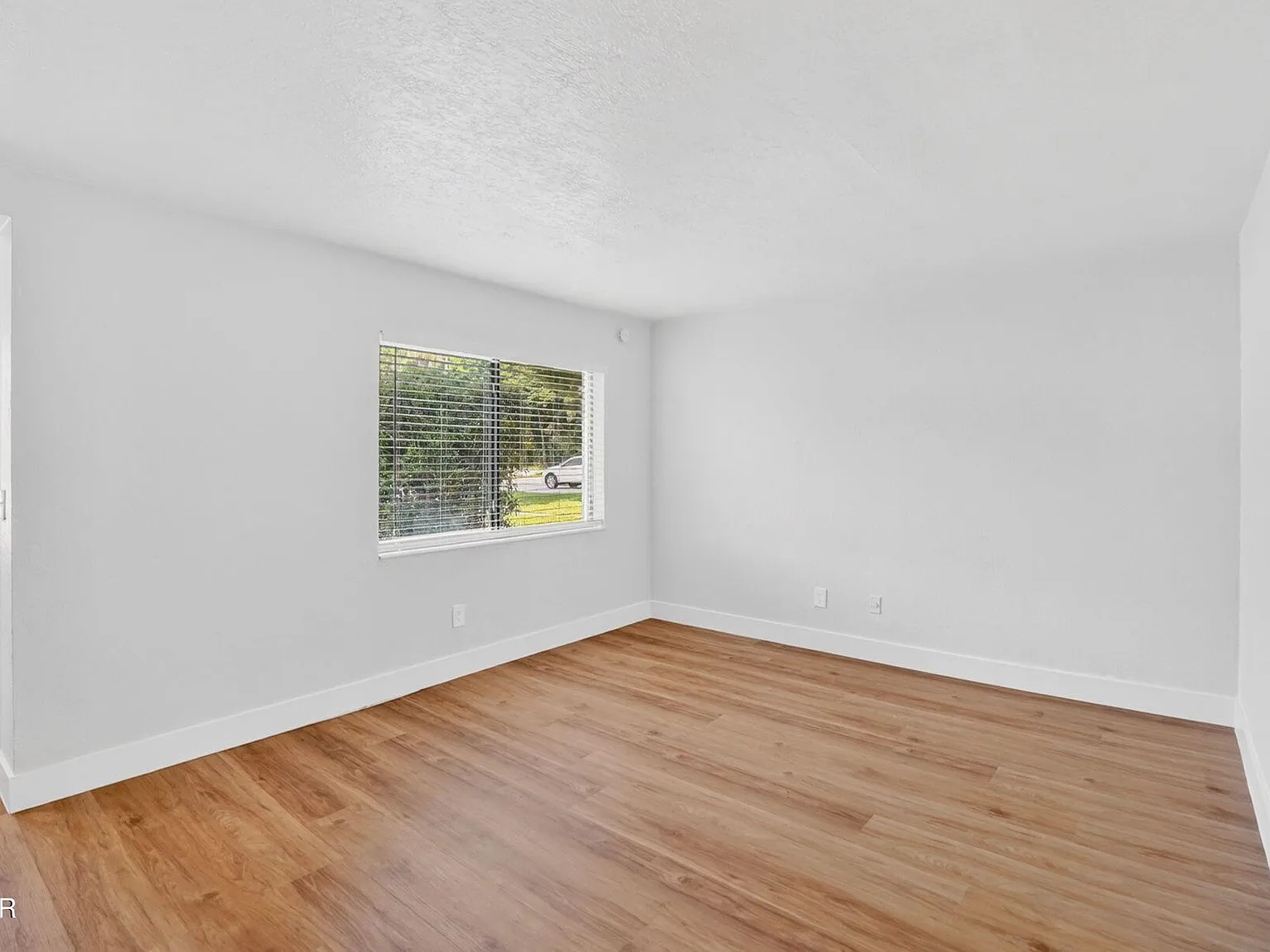 3 bed, 2.5 bath, 1426 sqft, $1,900 — Photo 4