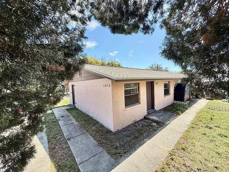 2 bed, 1.0 bath, 800 sqft, $1,350 — Photo 2