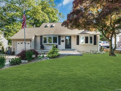 16 Davis Street, Melville, NY, 11747