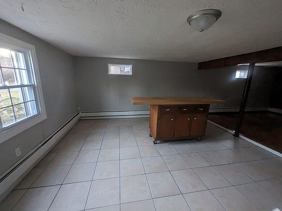 5th image of 88 Elizabeth Ann Dr #A1
