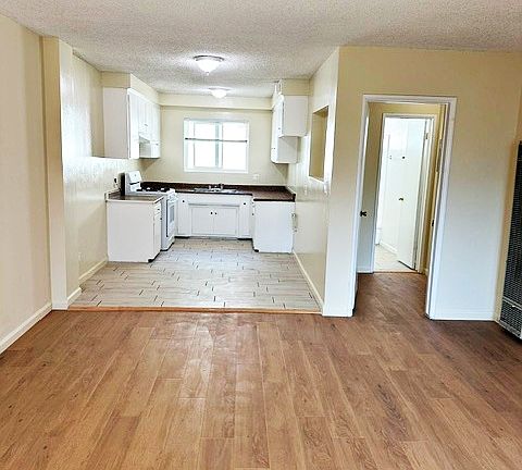3rd image of 1838 W El Segundo Blvd APT 7