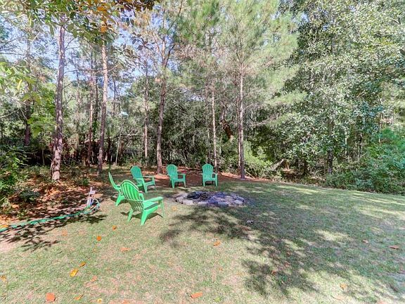 3rd image of 2961 Hut Rd